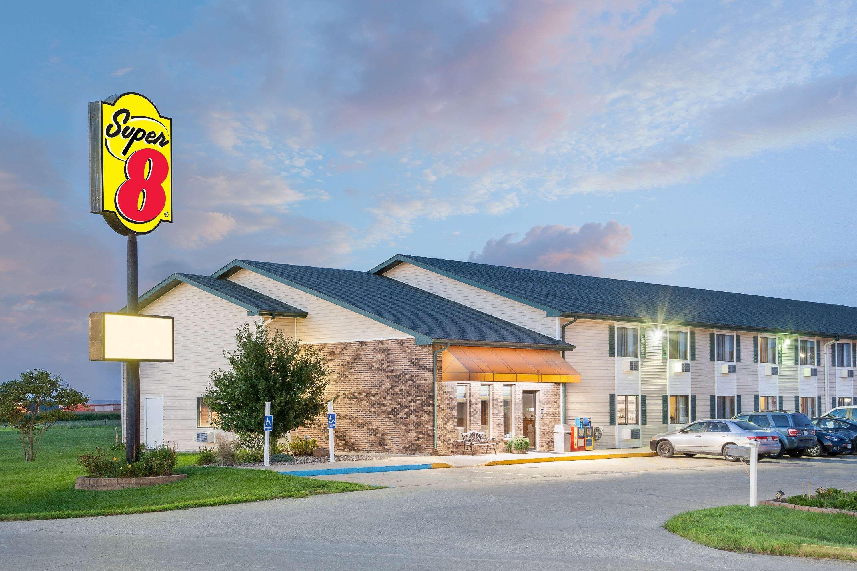 Super 8 By Wyndham Mt Pleasant Motel Mount Pleasant Eksteriør bilde